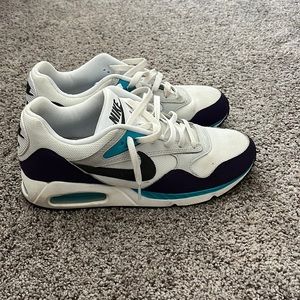 Nike air maxes